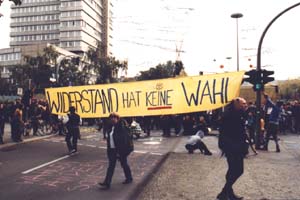 ...werden wir nicht in ihren miefigen Wahlkabinen sein.